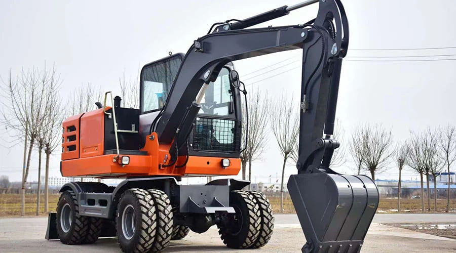 Compact Mini Excavators (2) Compact Mini Excavators (2)